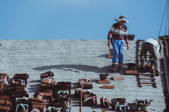 Roof inspection before hurricane